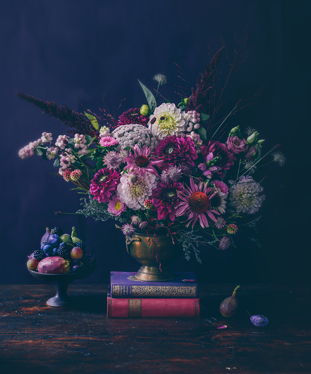 Stillleben mit Farrow & Ball Farben und Accessoires